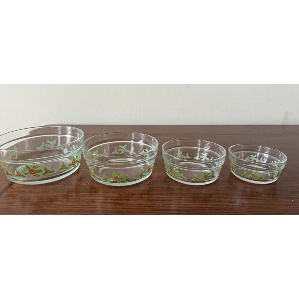 Vintage Christmas Holly Berry Decal Glass Set Of 4 Nesting Bowls